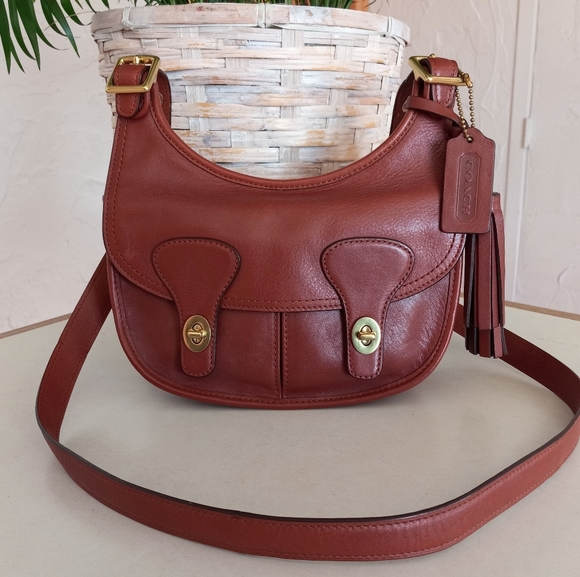 Coach Legacy, Amanda Flap Shoulder Bag, 2012 - Picture 4 of 15